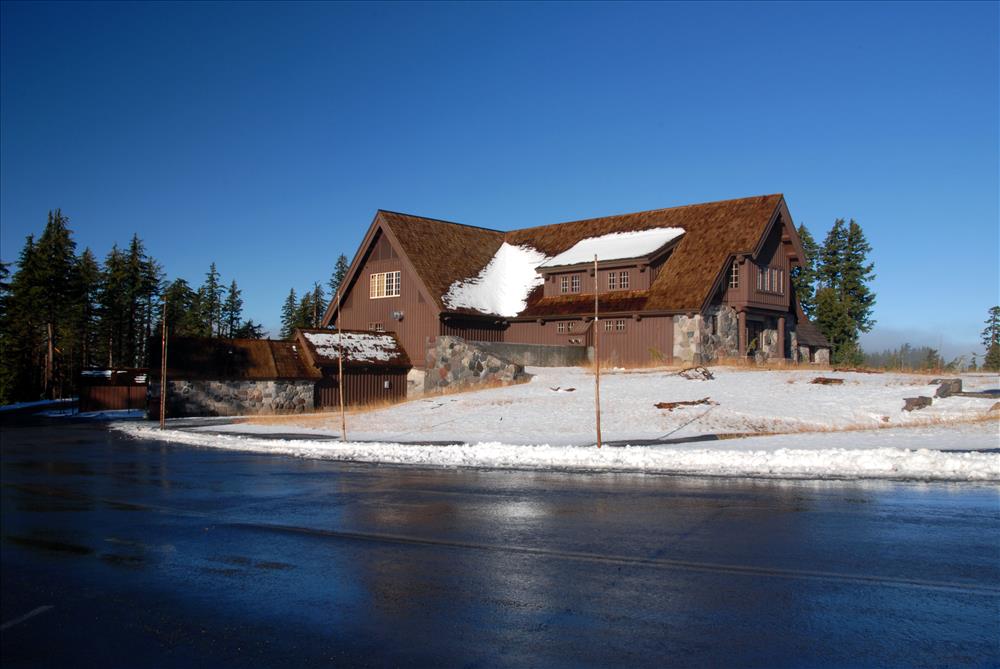 Rim Cafe and Gift Shop in Crater Lake NP, 2009 Dave Harrison 6