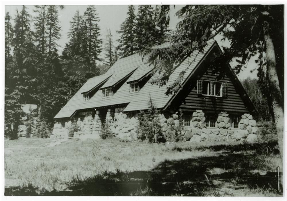 Focus – Administration Building